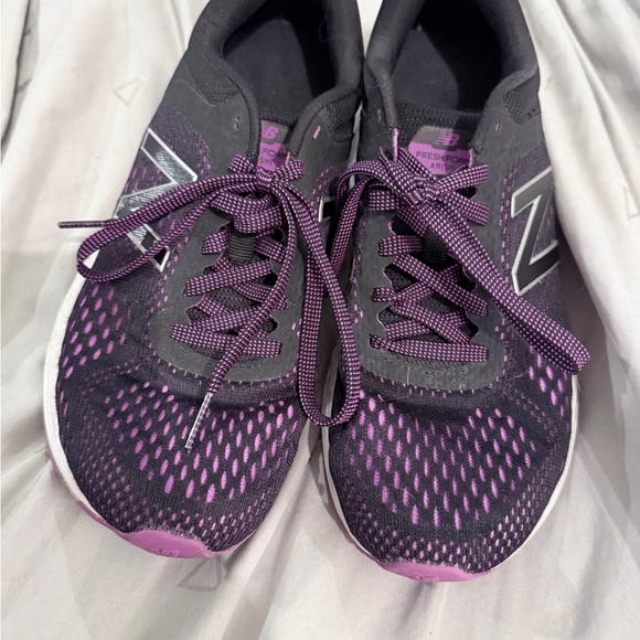 New Balance Women's Black and Purple Athletic Shoes - Picture 4 of 8